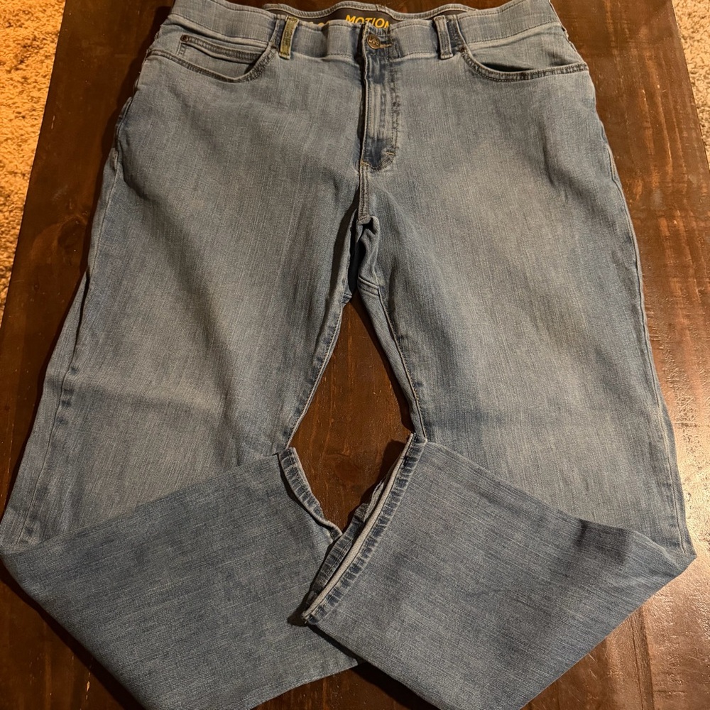 Light Wash Denim Jeans - Light Blue  40x30 by Lee
